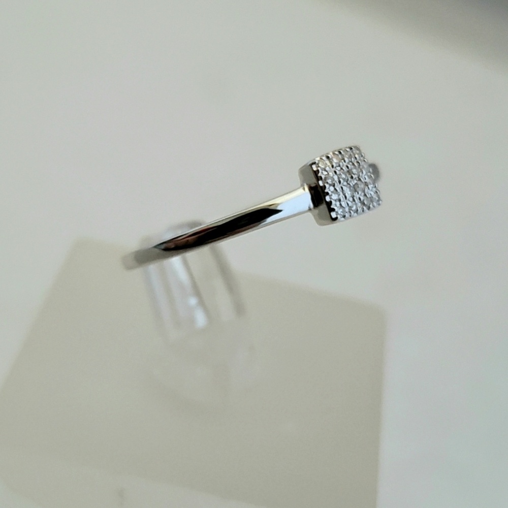 2X HOST PICK 💍 Delicate 14k White Gold & Diamonds Ring - Picture 5 of 7
